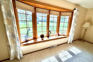 W294S5612 Windcrest Dr, Genesee, WI 53189 - Photo 7