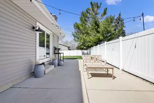 230 E Golden Ln, Oak Creek, WI 53154 - Photo 33