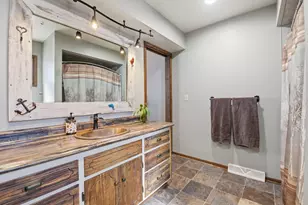 N29W27397 Peninsula Dr, Pewaukee, WI 53072 - Photo 45