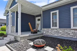 620 E Clancy St, Jefferson, WI 53549 - Photo 7