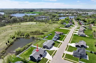 620 E Clancy St, Jefferson, WI 53549 - Photo 5