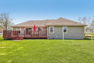 713 Bridlewood Ln, Watertown, WI 53094 - Photo 43
