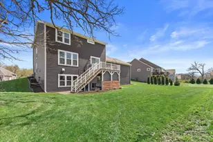 914 Foxwalk Dr, Racine, WI 53185 - Photo 39
