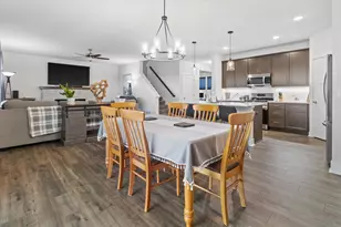 914 Foxwalk Dr, Racine, WI 53185 - Photo 9