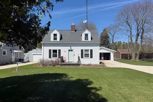 2912 Memorial Dr, Two Rivers, WI 54241 - Photo 1