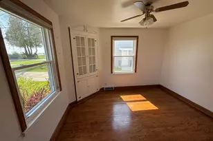 2912 Memorial Dr, Two Rivers, WI 54241 - Photo 7