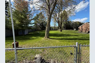 2912  Memorial Dr, Two Rivers, WI 54241 - Photo 13