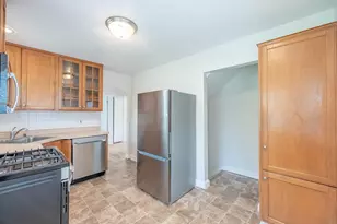 9200 W Swan Cir, Milwaukee, WI 53225 - Photo 5