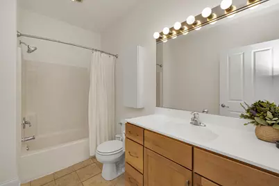 1915 N Water St #400, Milwaukee, WI 53202 - Photo 9