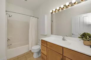 1915 N Water St, Milwaukee, WI 53202 - Photo 9