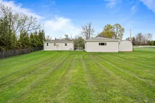 N3358 Hawthorn Rd, Geneva, WI 53147 - Photo 33