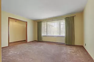 3400 Shorewood Dr, Racine, WI 53404 - Photo 13