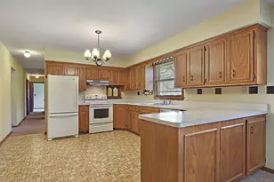 3400 Shorewood Dr, Racine, WI 53404 - Photo 11