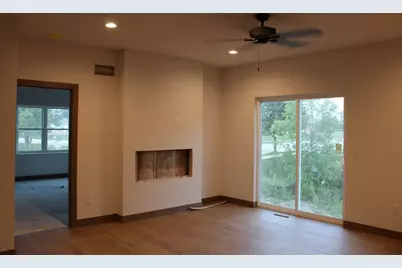 509  Emerald Pt #16, Kewaskum, WI 53040 - Photo 5