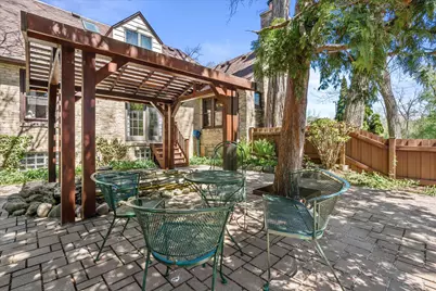 7015 N Milwaukee River Pkwy, Glendale, WI 53209 - Photo 37