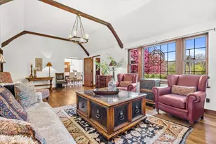 7015 N Milwaukee River Pkwy, Glendale, WI 53209 - Photo 7