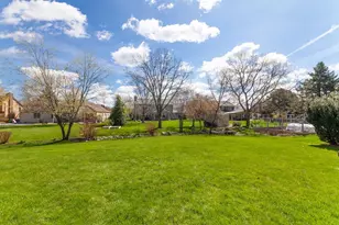 W227N2540 Meadowood Ln, Pewaukee, WI 53186 - Photo 39