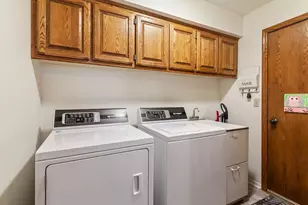 W227N2540 Meadowood Ln, Pewaukee, WI 53186 - Photo 29
