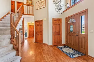 W227N2540 Meadowood Ln, Pewaukee, WI 53186 - Photo 15