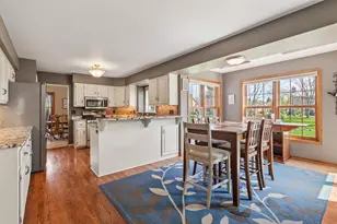 W227N2540 Meadowood Ln, Pewaukee, WI 53186 - Photo 9