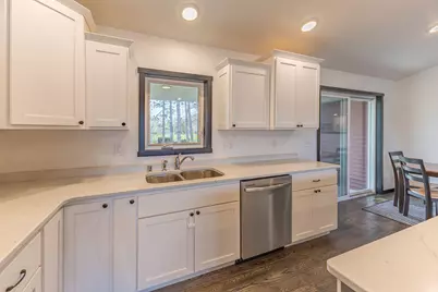 2102  Prairie Pl, Holmen, WI 54636 - Photo 11