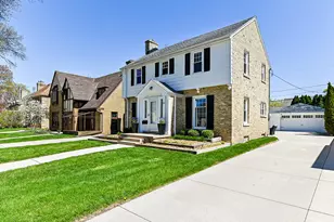 2536 N 88th St, Wauwatosa, WI 53226 - Photo 35