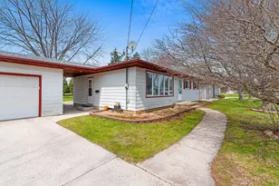 728 S 31st St, Manitowoc, WI 54220 - Photo 23