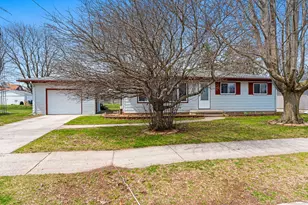 728 S 31st St, Manitowoc, WI 54220 - Photo 21