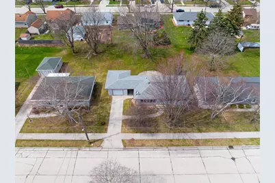 728 S 31st St, Manitowoc, WI 54220 - Photo 33