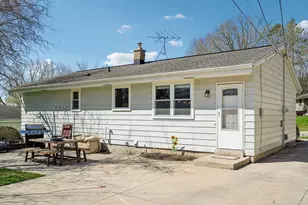 1439 N 12th Ave, West Bend, WI 53090 - Photo 31