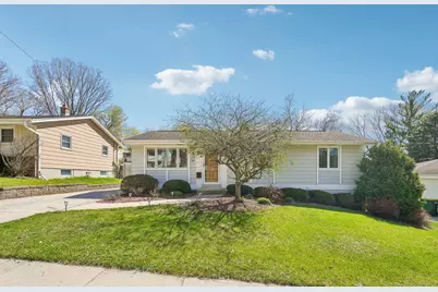 1439 N 12th Ave, West Bend, WI 53090 - Photo 5