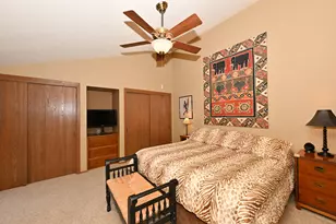 8187 S Forest Hills Circle, Franklin, WI 53132 - Photo 11