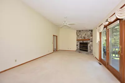 1400  Hidden Fields Dr, West Bend, WI 53095 - Photo 5