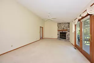 1400 Hidden Fields Dr, West Bend, WI 53095 - Photo 5