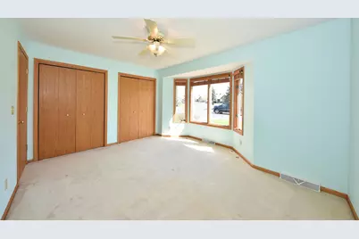 1400  Hidden Fields Dr, West Bend, WI 53095 - Photo 19