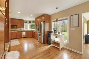 221 E Clovernook Ln, Fox Point, WI 53217 - Photo 9