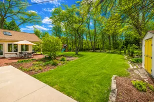 221 E Clovernook Ln, Fox Point, WI 53217 - Photo 25