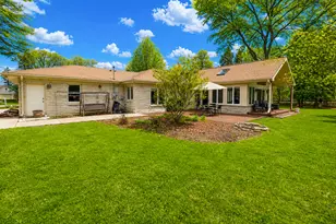 221 E Clovernook Ln, Fox Point, WI 53217 - Photo 23