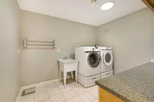 221 E Clovernook Ln, Fox Point, WI 53217 - Photo 17