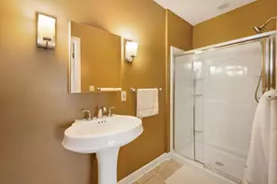 221 E Clovernook Ln, Fox Point, WI 53217 - Photo 11