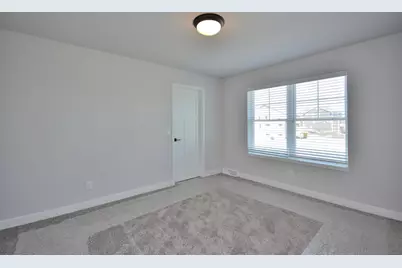 8175 W Bluebird Ct, Mequon, WI 53097 - Photo 21