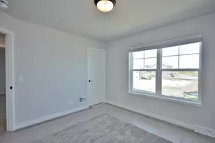 8175 W Bluebird Ct, Mequon, WI 53097 - Photo 23