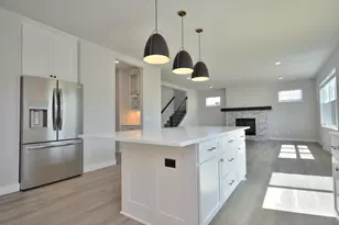 8175 W Bluebird Ct, Mequon, WI 53097 - Photo 13