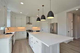 8175 W Bluebird Ct, Mequon, WI 53097 - Photo 11