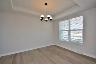 8175 W Bluebird Ct, Mequon, WI 53097 - Photo 5