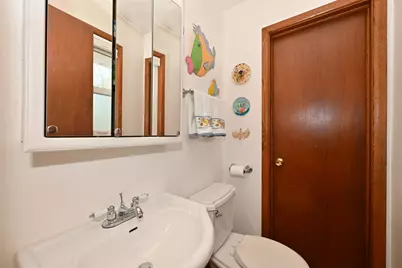 907  Roosevelt Ave, Racine, WI 53406 - Photo 15