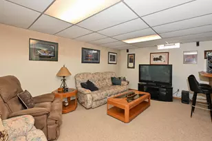 907 Roosevelt Ave, Racine, WI 53406 - Photo 17