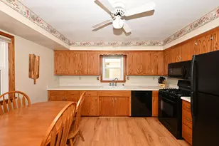 907 Roosevelt Ave, Racine, WI 53406 - Photo 13