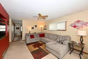 907 Roosevelt Ave, Racine, WI 53406 - Photo 5