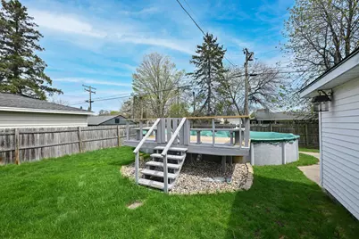 907  Roosevelt Ave, Racine, WI 53406 - Photo 25